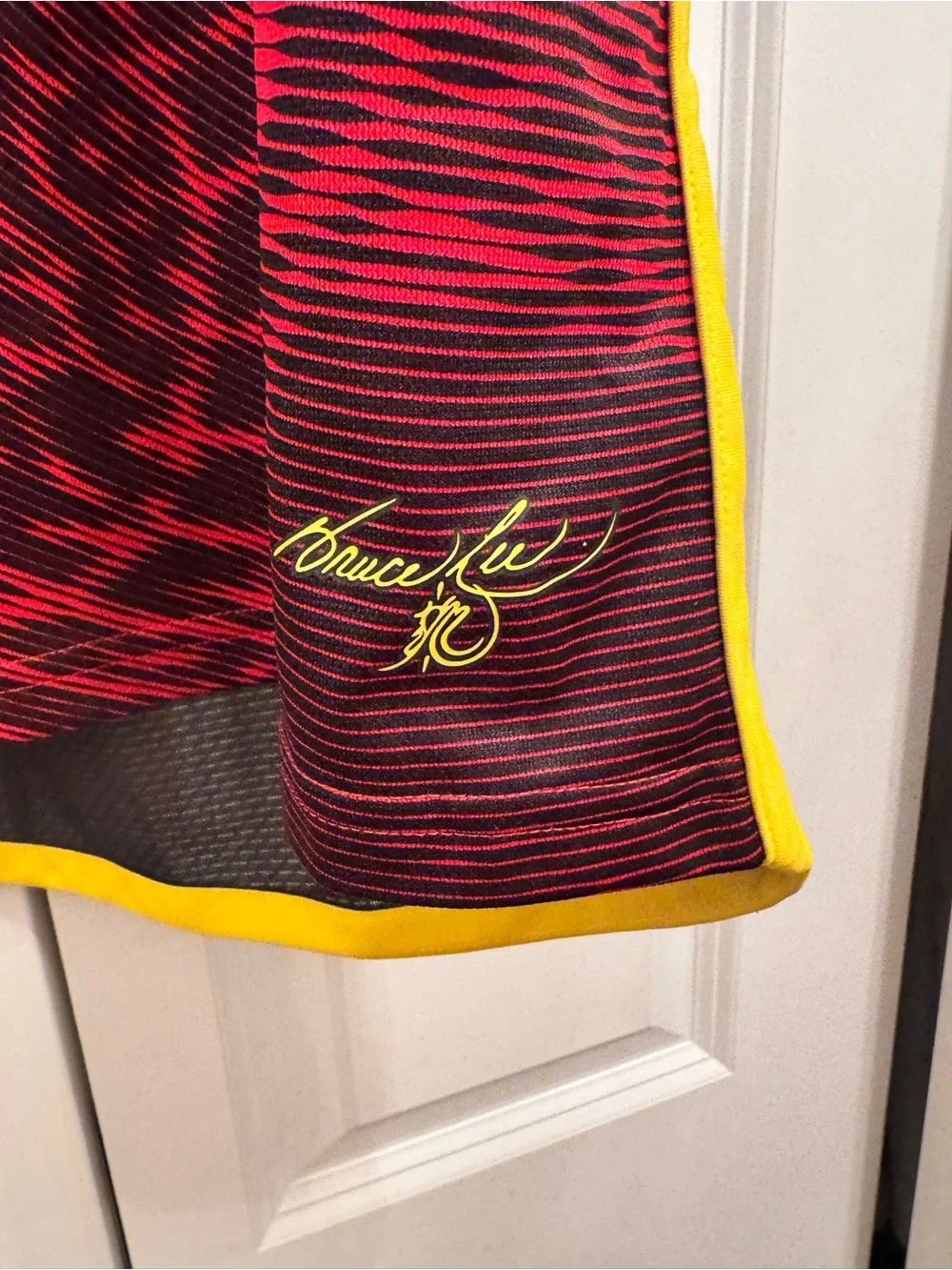 Adidas Men's Seattle Sounders Bruce Lee Soccer Jersey Medium NWT $150 Red Black